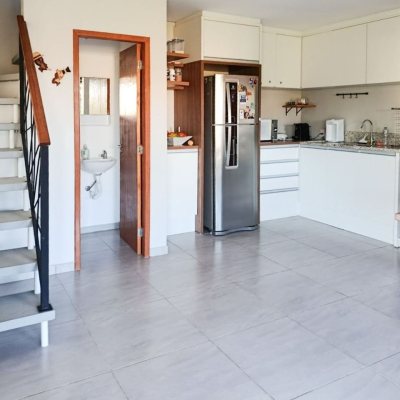 Casa Residencial com 88m², 2 quartos, 2 garagens, no bairro Rio Tavares em Florianópolis
