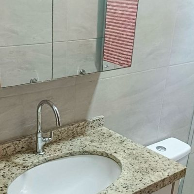 Casa Residencial com 88m², 2 quartos, 2 garagens, no bairro Rio Tavares em Florianópolis