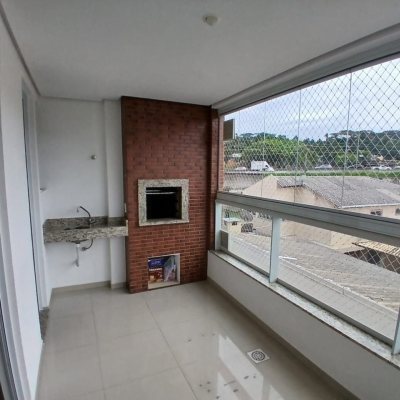Apartamentos com 79m², 2 quartos (sendo 1 suíte), 1 garagem, no bairro Praia Comprida em São José