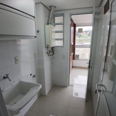 Apartamentos com 79m², 2 quartos (sendo 1 suíte), 1 garagem, no bairro Praia Comprida em São José