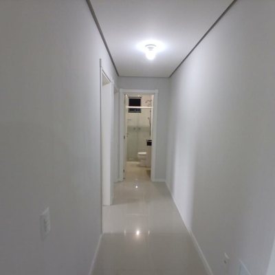 Apartamentos com 79m², 2 quartos (sendo 1 suíte), 1 garagem, no bairro Praia Comprida em São José