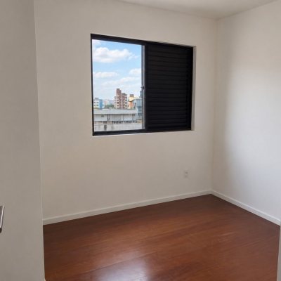 Apartamentos com 110m², 3 quartos (sendo 1 suíte), 1 garagem, no bairro Kobrasol em São José