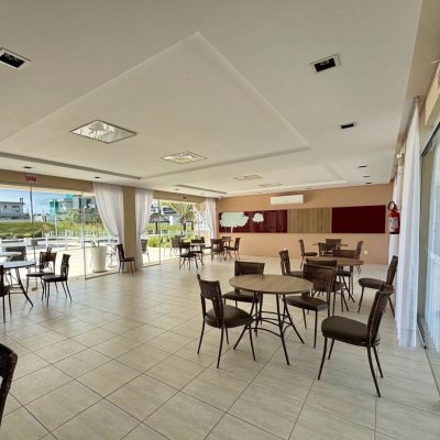 Casa em Condomínio com 226m², 3 quartos (sendo 3 suítes), 2 garagens, no bairro São João Do Rio Vermelho em Florianópolis