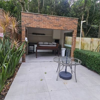 Apartamentos com 72m², 2 quartos (sendo 1 suíte), 1 garagem, no bairro Saco Grande em Florianópolis