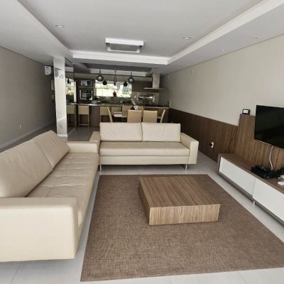 Apartamentos com 72m², 2 quartos (sendo 1 suíte), 1 garagem, no bairro Saco Grande em Florianópolis