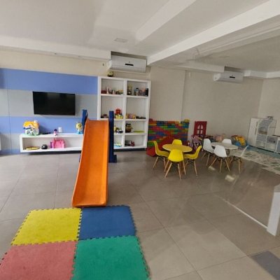Apartamentos com 72m², 2 quartos (sendo 1 suíte), 1 garagem, no bairro Saco Grande em Florianópolis