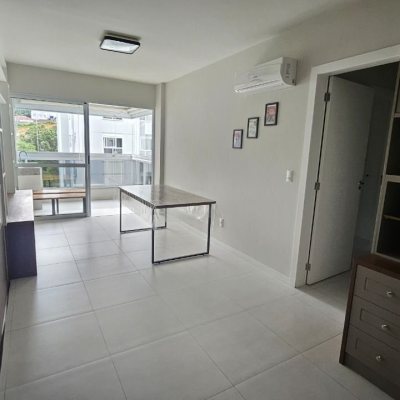 Apartamentos com 72m², 2 quartos (sendo 1 suíte), 1 garagem, no bairro Saco Grande em Florianópolis