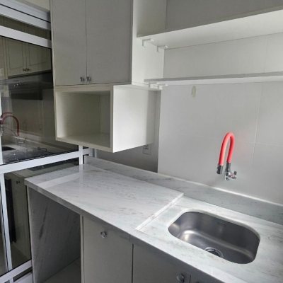 Apartamentos com 72m², 2 quartos (sendo 1 suíte), 1 garagem, no bairro Saco Grande em Florianópolis