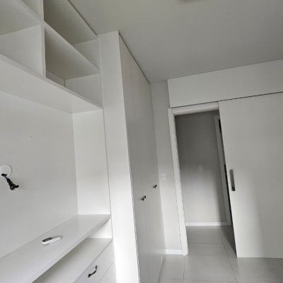 Apartamentos com 72m², 2 quartos (sendo 1 suíte), 1 garagem, no bairro Saco Grande em Florianópolis