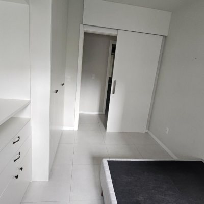 Apartamentos com 72m², 2 quartos (sendo 1 suíte), 1 garagem, no bairro Saco Grande em Florianópolis