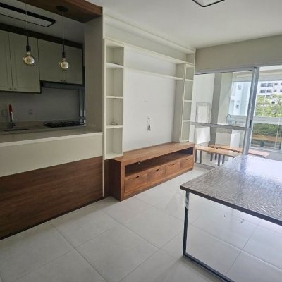 Apartamentos com 72m², 2 quartos (sendo 1 suíte), 1 garagem, no bairro Saco Grande em Florianópolis