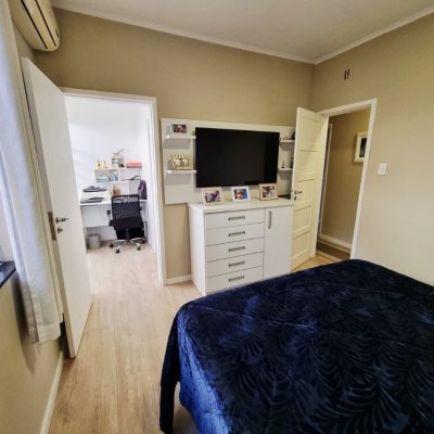 Casa Residencial com 142m², 4 quartos (sendo 1 suíte), 2 garagens, no bairro Balneário em Florianópolis
