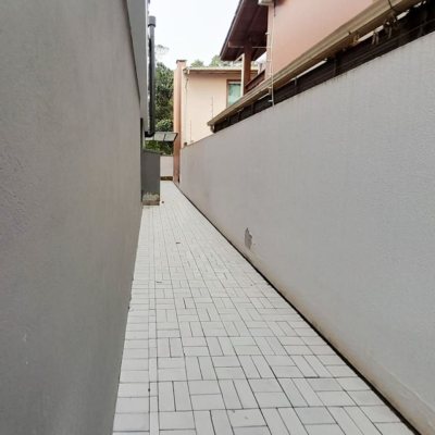 Casa Residencial com 123m², 3 quartos (sendo 1 suíte), 2 garagens, no bairro Campeche em Florianópolis