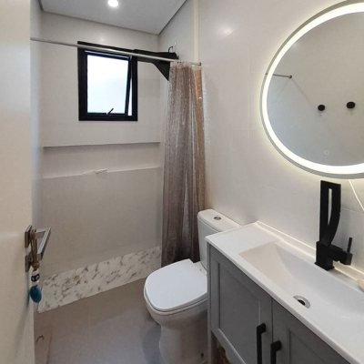 Casa Residencial com 123m², 3 quartos (sendo 1 suíte), 2 garagens, no bairro Campeche em Florianópolis