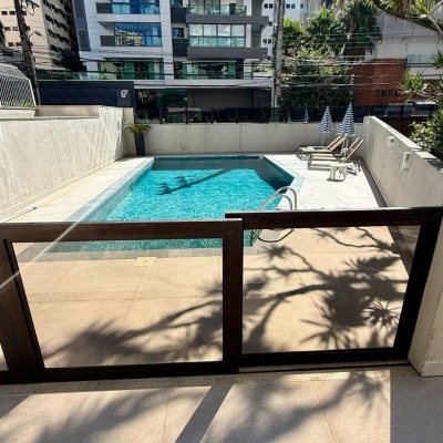 Apartamentos com 144m², 3 quartos (sendo 2 suítes), 1 garagem, no bairro Centro em Florianópolis