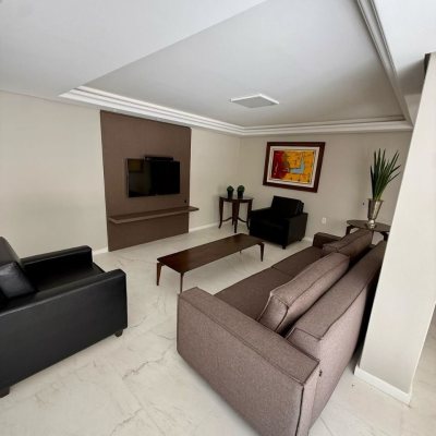 Apartamentos com 144m², 3 quartos (sendo 2 suítes), 1 garagem, no bairro Centro em Florianópolis