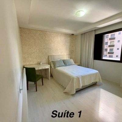 Apartamentos com 144m², 3 quartos (sendo 2 suítes), 1 garagem, no bairro Centro em Florianópolis