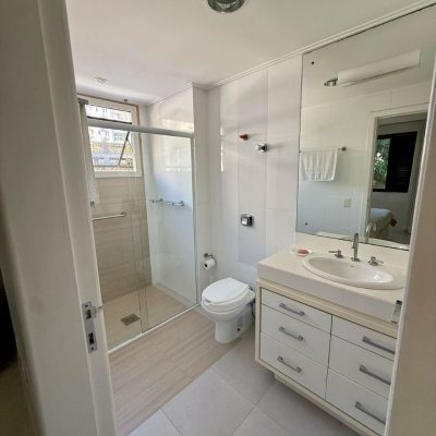 Apartamentos com 144m², 3 quartos (sendo 2 suítes), 1 garagem, no bairro Centro em Florianópolis