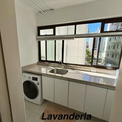 Apartamentos com 144m², 3 quartos (sendo 2 suítes), 1 garagem, no bairro Centro em Florianópolis
