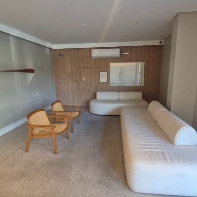 Apartamentos com 130m², 3 quartos (sendo 1 suíte), 2 garagens, no bairro Jurerê em Florianópolis