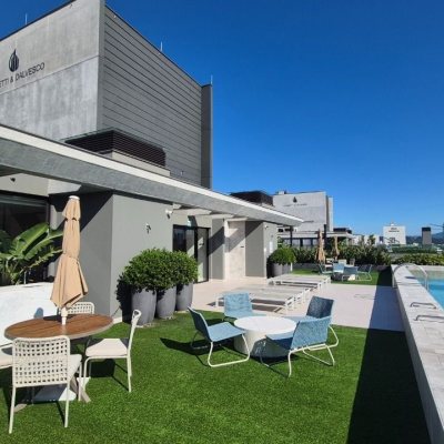 Apartamentos com 130m², 3 quartos (sendo 1 suíte), 2 garagens, no bairro Jurerê em Florianópolis