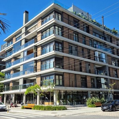 Apartamentos com 130m², 3 quartos (sendo 1 suíte), 2 garagens, no bairro Jurerê em Florianópolis