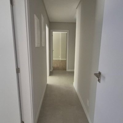 Apartamentos com 130m², 3 quartos (sendo 1 suíte), 2 garagens, no bairro Jurerê em Florianópolis