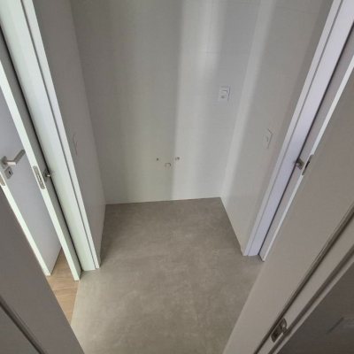 Apartamentos com 130m², 3 quartos (sendo 1 suíte), 2 garagens, no bairro Jurerê em Florianópolis