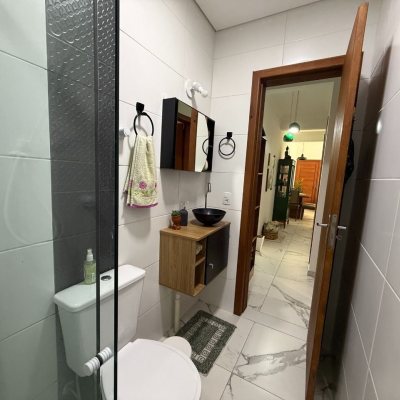 Apartamentos com 61m², 2 quartos (sendo 1 suíte), 1 garagem, no bairro Ingleses do Rio Vermelho em Florianópolis