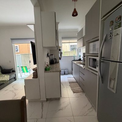 Apartamentos com 61m², 2 quartos (sendo 1 suíte), 1 garagem, no bairro Ingleses do Rio Vermelho em Florianópolis