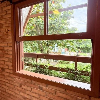 Casa Residencial com 160m², 3 quartos, 2 garagens, no bairro Ingleses do Rio Vermelho em Florianópolis