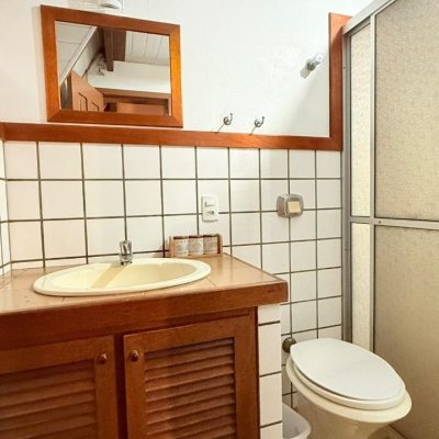 Casa Residencial com 160m², 3 quartos, 2 garagens, no bairro Ingleses do Rio Vermelho em Florianópolis