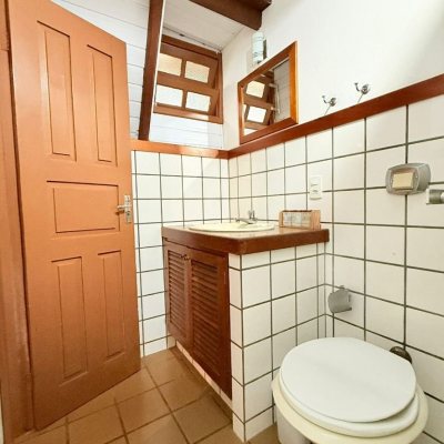 Casa Residencial com 160m², 3 quartos, 2 garagens, no bairro Ingleses do Rio Vermelho em Florianópolis