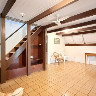Casa Residencial com 160m², 3 quartos, 2 garagens, no bairro Ingleses do Rio Vermelho em Florianópolis