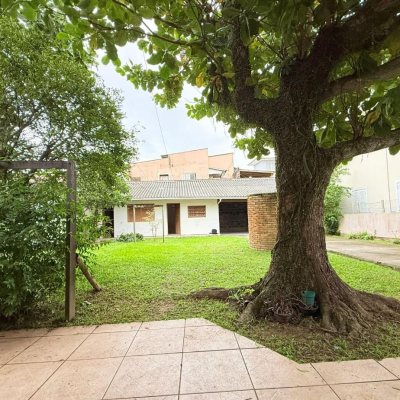 Casa Residencial com 160m², 3 quartos, 2 garagens, no bairro Ingleses do Rio Vermelho em Florianópolis