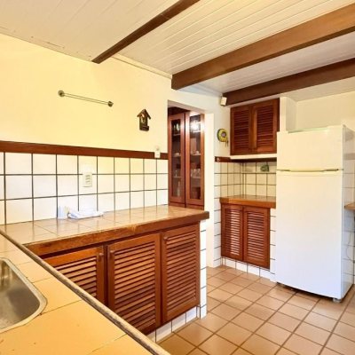 Casa Residencial com 160m², 3 quartos, 2 garagens, no bairro Ingleses do Rio Vermelho em Florianópolis