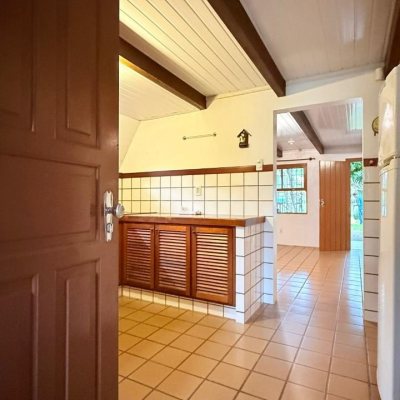 Casa Residencial com 160m², 3 quartos, 2 garagens, no bairro Ingleses do Rio Vermelho em Florianópolis