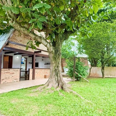 Casa Residencial com 160m², 3 quartos, 2 garagens, no bairro Ingleses do Rio Vermelho em Florianópolis