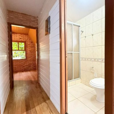 Casa Residencial com 160m², 3 quartos, 2 garagens, no bairro Ingleses do Rio Vermelho em Florianópolis