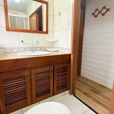 Casa Residencial com 160m², 3 quartos, 2 garagens, no bairro Ingleses do Rio Vermelho em Florianópolis