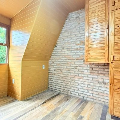 Casa Residencial com 160m², 3 quartos, 2 garagens, no bairro Ingleses do Rio Vermelho em Florianópolis
