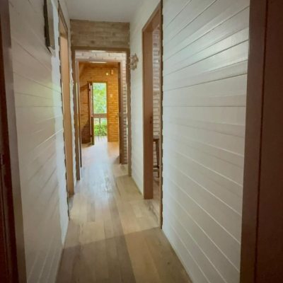 Casa Residencial com 160m², 3 quartos, 2 garagens, no bairro Ingleses do Rio Vermelho em Florianópolis
