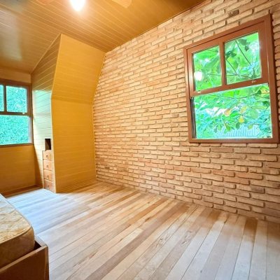 Casa Residencial com 160m², 3 quartos, 2 garagens, no bairro Ingleses do Rio Vermelho em Florianópolis
