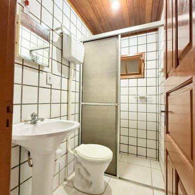 Casa Residencial com 160m², 3 quartos, 2 garagens, no bairro Ingleses do Rio Vermelho em Florianópolis
