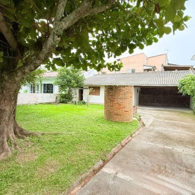 Casa Residencial com 160m², 3 quartos, 2 garagens, no bairro Ingleses do Rio Vermelho em Florianópolis