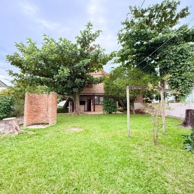 Casa Residencial com 160m², 3 quartos, 2 garagens, no bairro Ingleses do Rio Vermelho em Florianópolis