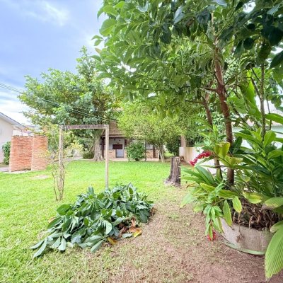 Casa Residencial com 160m², 3 quartos, 2 garagens, no bairro Ingleses do Rio Vermelho em Florianópolis