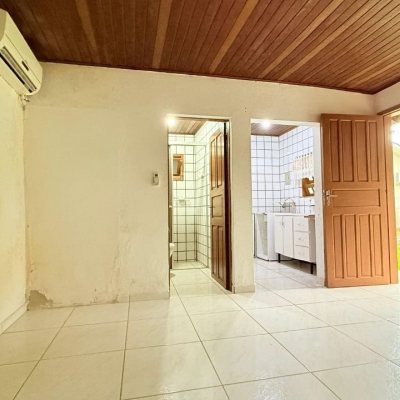 Casa Residencial com 160m², 3 quartos, 2 garagens, no bairro Ingleses do Rio Vermelho em Florianópolis