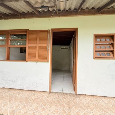 Casa Residencial com 160m², 3 quartos, 2 garagens, no bairro Ingleses do Rio Vermelho em Florianópolis