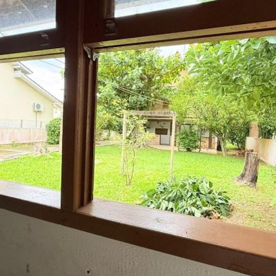 Casa Residencial com 160m², 3 quartos, 2 garagens, no bairro Ingleses do Rio Vermelho em Florianópolis